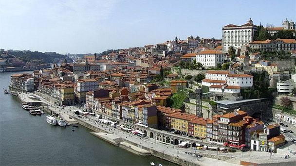 Набережная реки Дору в Порту