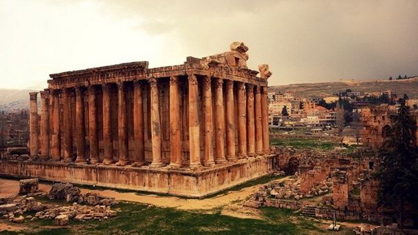 Храм Бахуса в Баальбеке