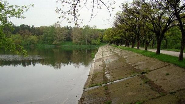 Парк «Валя-Трандафирилор» в Кишиневе Парк «Валя-Трандафирилор» в Кишиневе