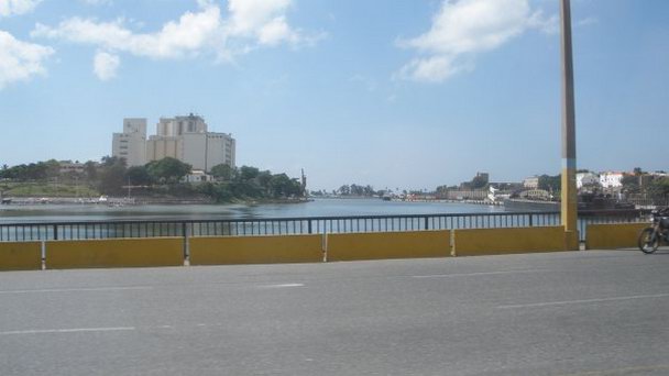 Река Осама в Санто-Доминго Река Осама в Санто-Доминго