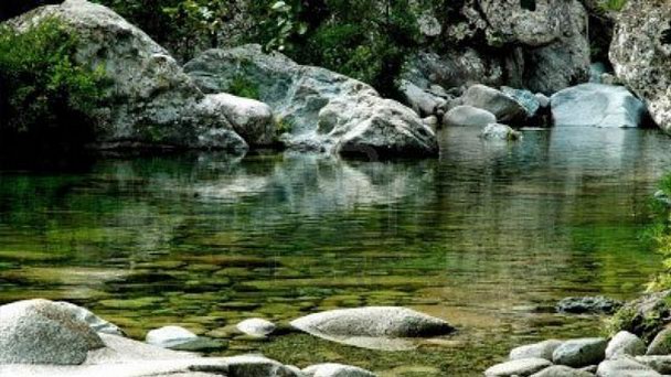 Река Пюркарасьа на Корсике