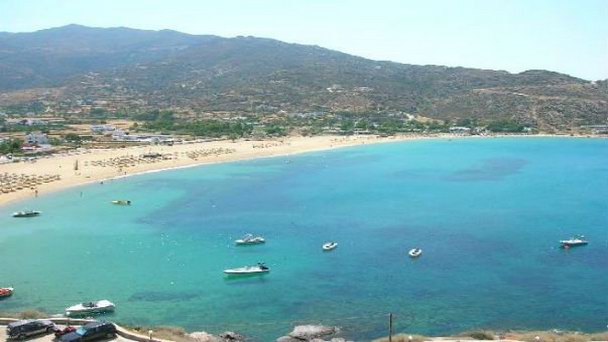 Пляж Милопотас в Иосе