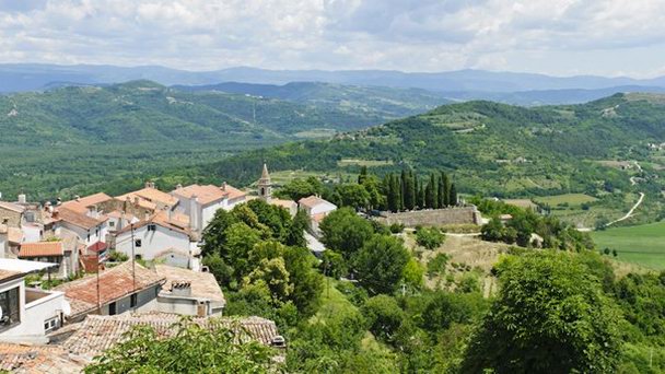 Малый город Мотовун на п-ове Истрия