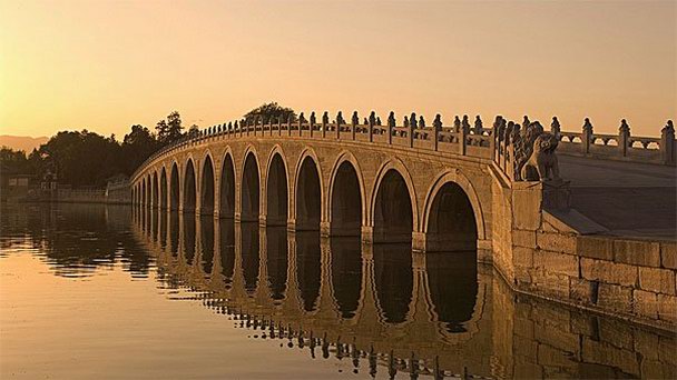 Семнадцатиарочный мост в Пекине Семнадцатиарочный мост в Пекине