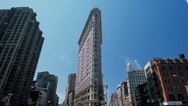 Дом-утюг - Флэтайрон Билдинг в Нью-Йорке Дом-утюг - Флэтайрон Билдинг в Нью-Йорке