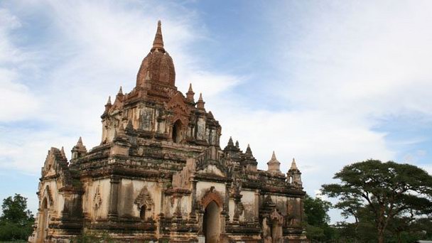 Храм Мьяук Гуни в Багане