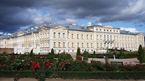Зимний дворец царицы Анны Иоанновны в Бауске