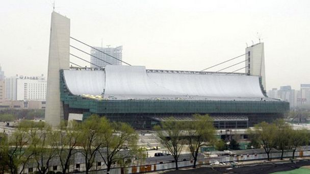 Стадион Йинг Тунг в Гуанчжоу