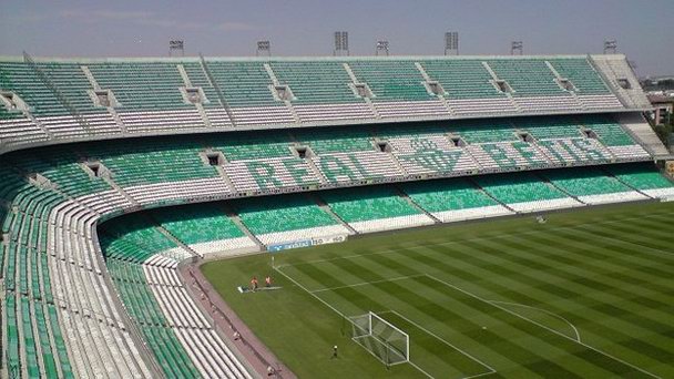 Стадион Бенито Вильямарин в Севильи Стадион Бенито Вильямарин в Севильи