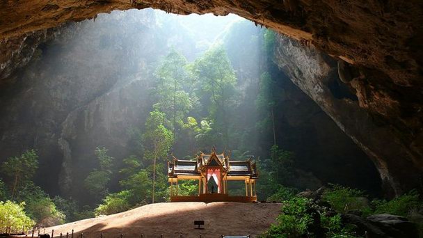 Национальный парк Сам Рой Йот в Хуахине