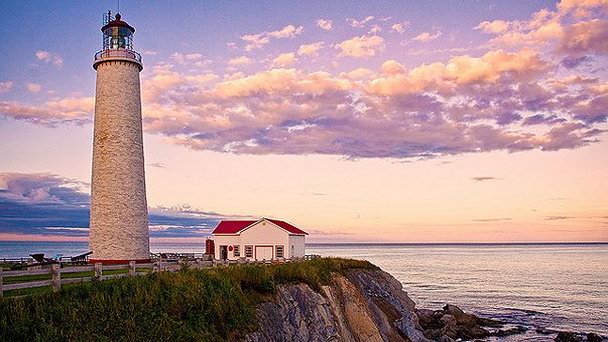 Маяк на мысе Розье в Квебеке