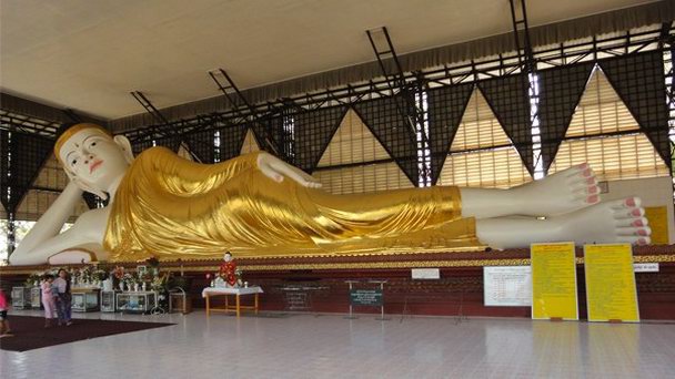 Пагода Чхаутхаджи в Янгоне