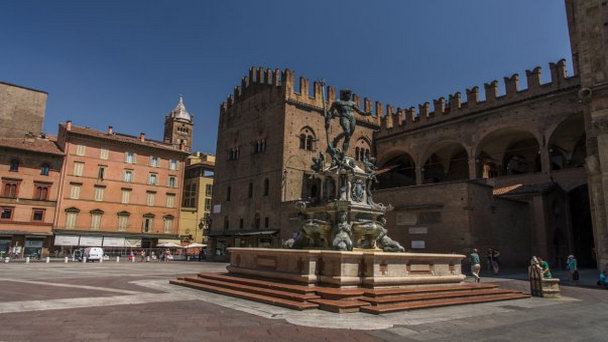 Площадь Маджоре в Эмилия Романии