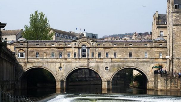 Мост Палтни в Англии