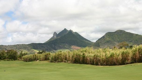 Гора Ле Пус в Порт Луи Гора Ле Пус в Порт Луи