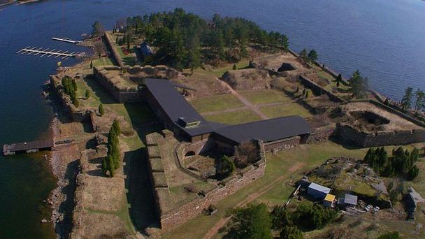 Руины крепости Свартхольм в Ловийсе