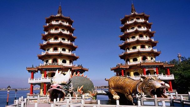 Пагоды Тигра и Дракона в Гаосюне