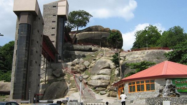 Скала Olumo Rock в Лагосе