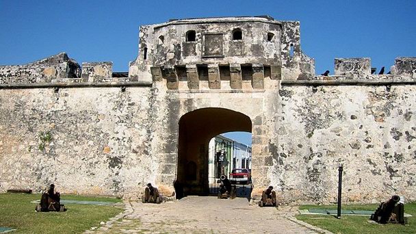 Старая городская стена Кампече в Сьюдад-дель-Кармене