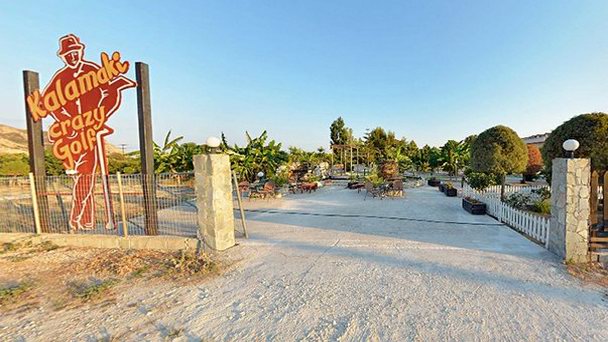 Развлекательный центр Крейзи гольф на Закинфе