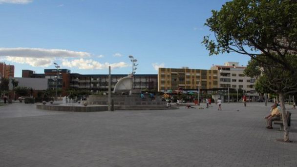 Центральная площадь города Беникарло в Коста Дель Азаре