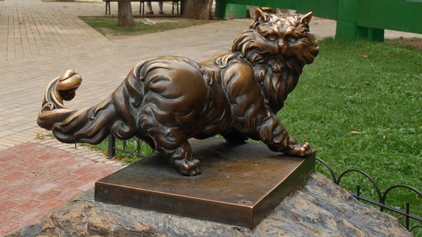 Памятник Коту Пантюше в Киеве