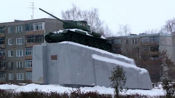 Памятник Танк Т-34 в Саратове