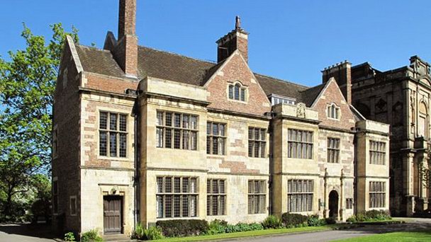 Королевская усадьба в Англии Королевская усадьба в Англии