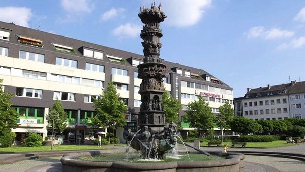 Историческая колонна-фонтан в Рейнланд-Пфальце