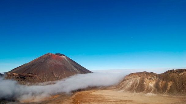 Вулкан Нгарухое на Северном Вулкан Нгарухое на Северном