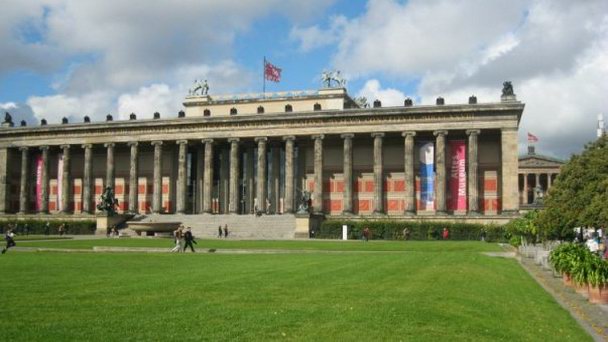 Люстгартен в Берлине