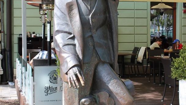 Памятник Хансу Кристиану Андерсену в Братиславе