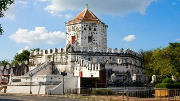 Форт Пхра Сумен в Бангкоке