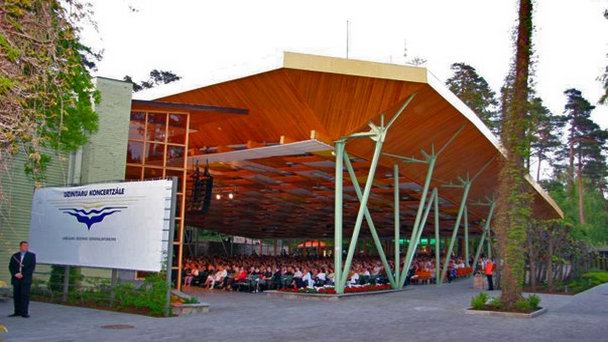 Концертный зал «Дзинтари» в Юрмале