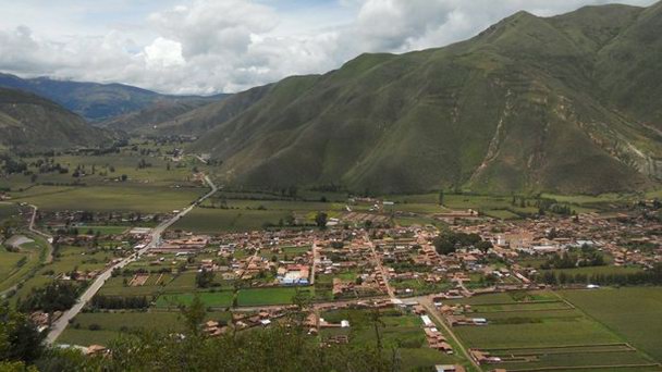 Деревня Андагуаилильяс в Пуно