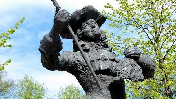 Памятник Перу Аабелю в Осло