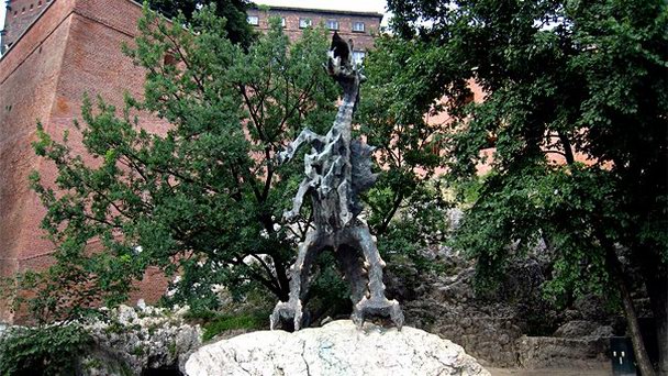 Вавельский дракон в Кракове