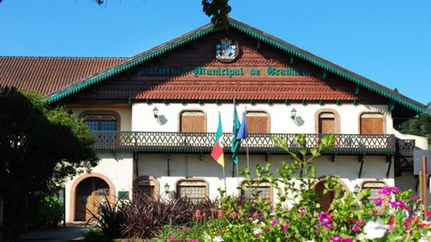 Здание муниципалитета Грамадо в Риу-Гранди-ду-Суле