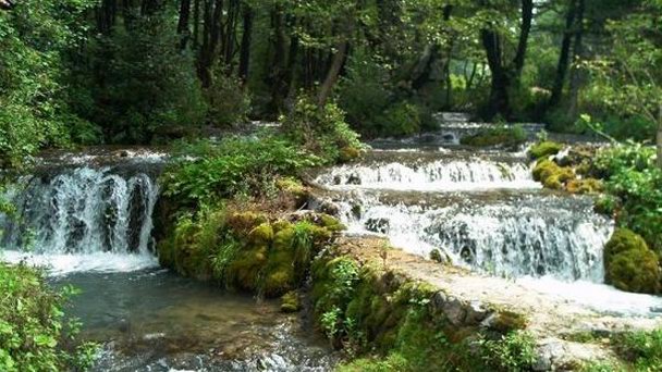 Водопад Crne Vode в Юлийских Альпах Водопад Crne Vode в Юлийских Альпах