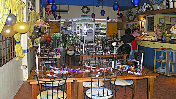 Ресторан-бар Chez Papa French Bistro and Wine Bar в Джохор Бахру Ресторан-бар Chez Papa French Bistro and Wine Bar в Джохор Бахру