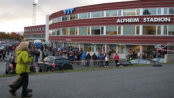 Стадион «Алфхейм» в Тромсе Стадион «Алфхейм» в Тромсе