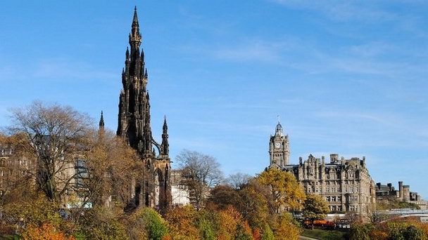 Монумент Вальтера Скотта в Шотландии