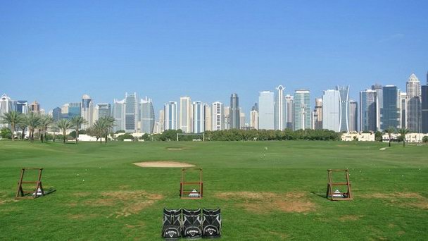Поле для гольфа Colin Montgomerie в Дубае