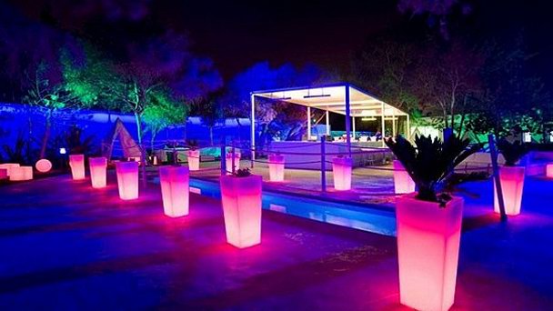 Ночной клуб Numero Uno в Та Кали в Ауре Ночной клуб Numero Uno в Та Кали в Ауре