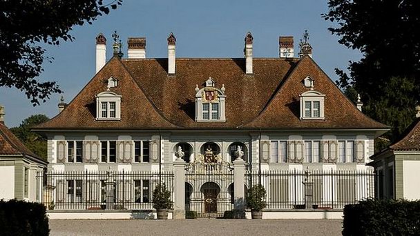 Замок Диеззенберг в Берне Замок Диеззенберг в Берне