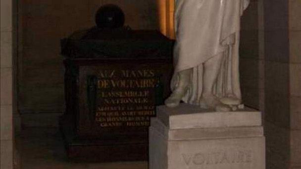 Саркофаг Вольтера в Париже