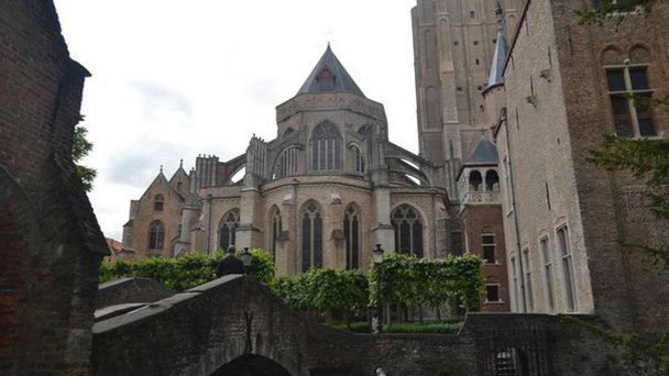 Церковь Богоматери в Брюгге