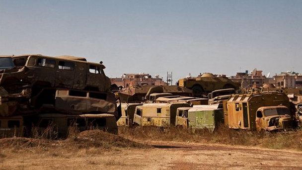 Кладбище танков и грузовиков в Асмэре