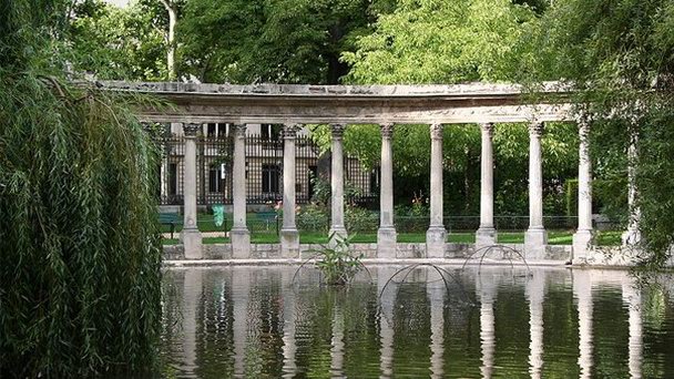 Parc Monceau в Париже Parc Monceau в Париже