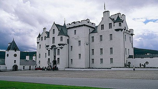 Замок Блэр в Шотландии